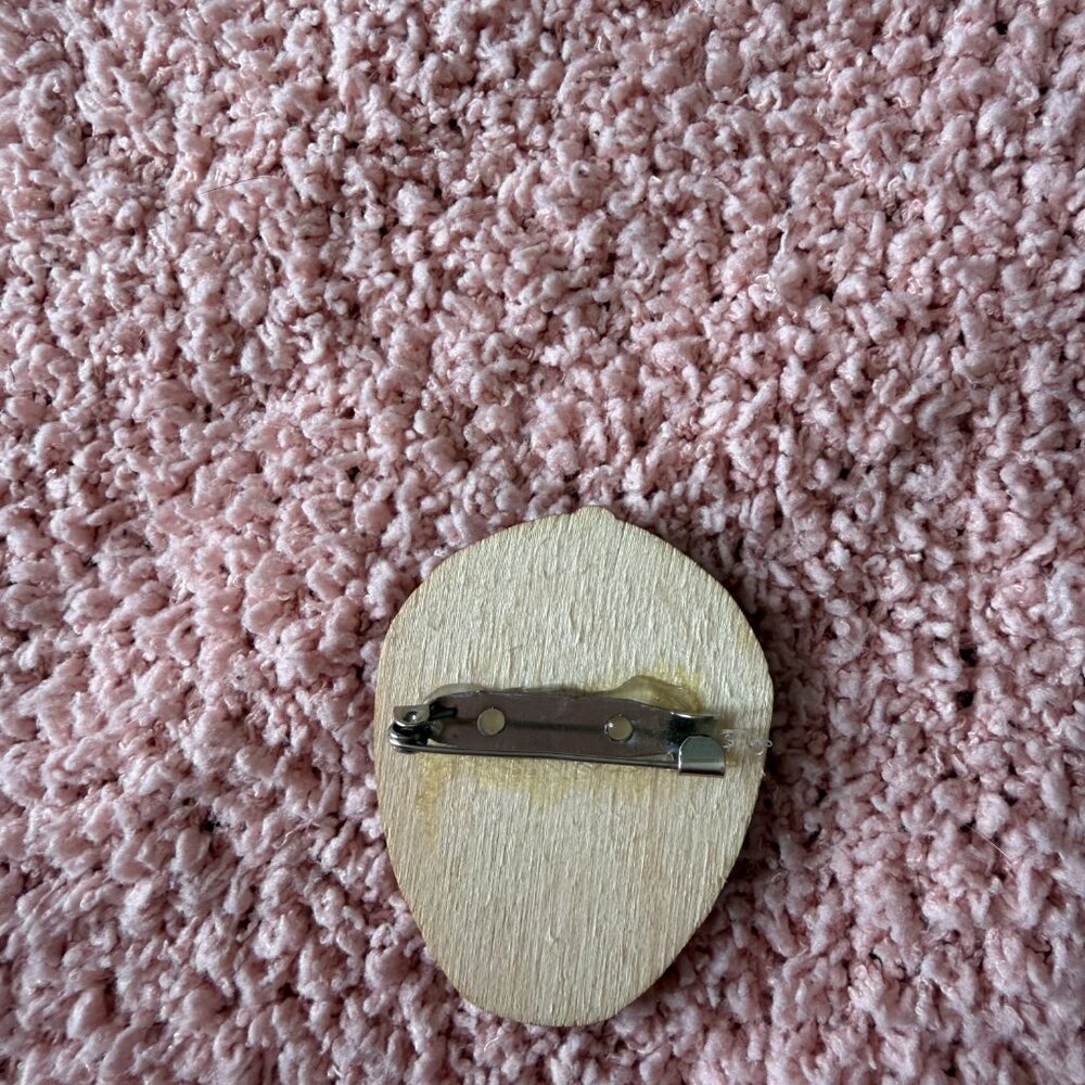 Pink Power Ranger Helmet Brooch - Picture 2 of 2